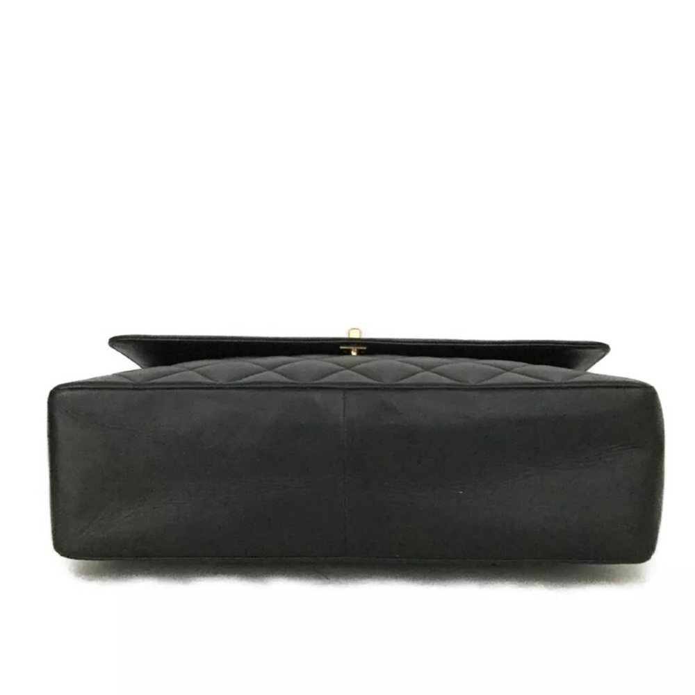 CHANEL Black and Gold Shoulder Bag - Picture 14 of 17
